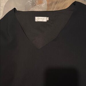 Qearal Elegant Black Blouse
